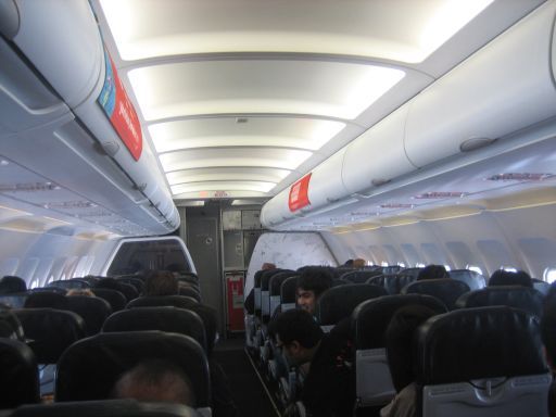 Air Asia Malaysia, AK, Airbus A320–200 Kabine