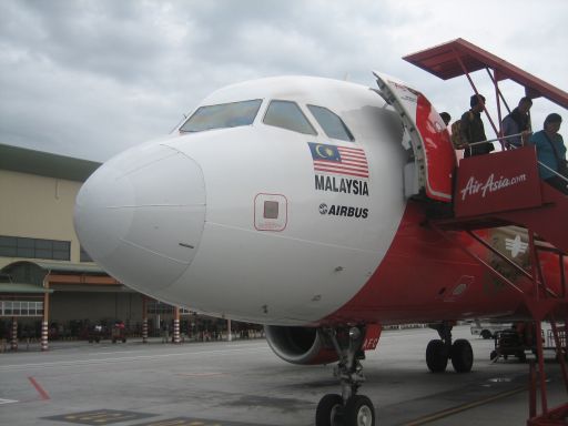 Air Asia Malaysia, AK, Airbus A320–200, auf dem Flughafen Kuala Lumpur