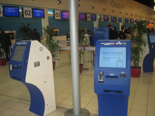 Air France Régional, Check In Automaten in Paris CDG Terminal 2 G