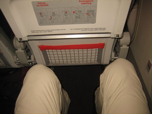 Austrian Airlines Airbus Industrie A321 Sitzplatzabstand beim Notausgang