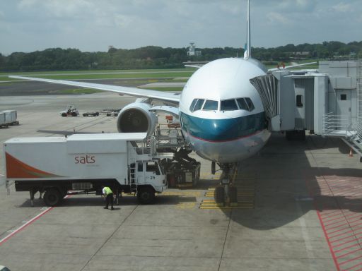 Cathay Pacific, Boeing 777 am Gate in Singapore