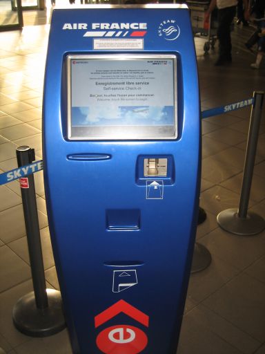 Air France Check In Automat auf dem Flughafen in Dublin DUB Irland