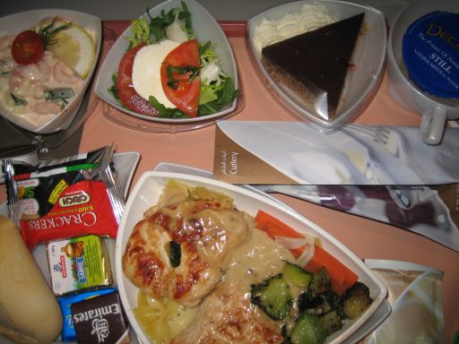 Emirates® Economy Klasse, Abendessen