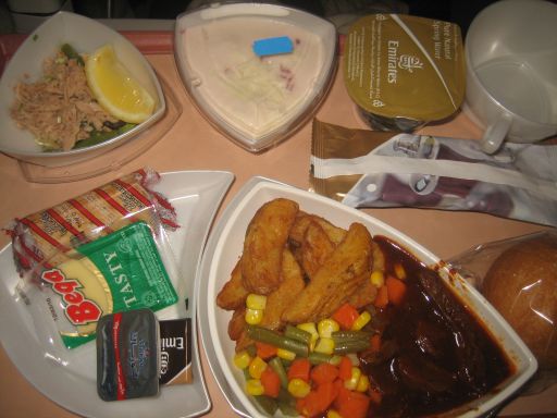 Emirates® Economy Klasse, Abendessen