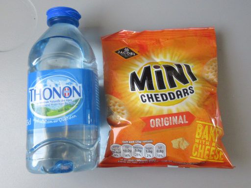 German Airways, KLM Wasser und Kekse