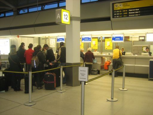 KLM Berlin Tegel Check In und Bag Drop / Kofferabgabe