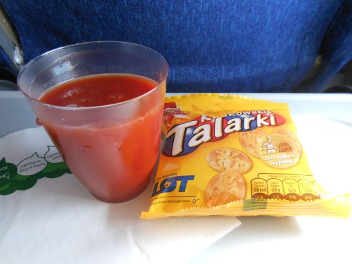 LOT Polish Airlines, Talarik Kekse und Tomatensaft