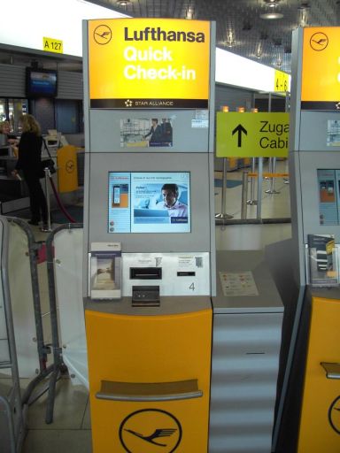 Check In Automat der Lufthansa in Hannover