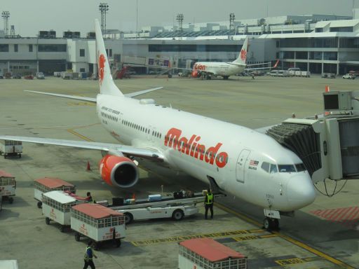 Malindo air, Malindo Boeing 737–900ER am Flugsteig dem Flughafen Bangkok DMK