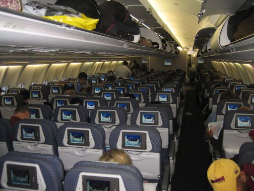 Northwest Airlines, Airbus A330–300 Kabine Economy Klasse