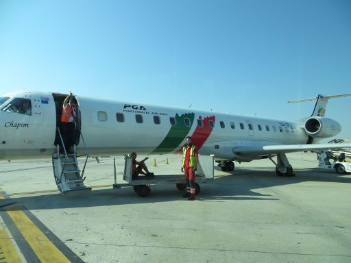 PGA Portugália Airlines, Embraer ERJ 145 auf einer Außenposition