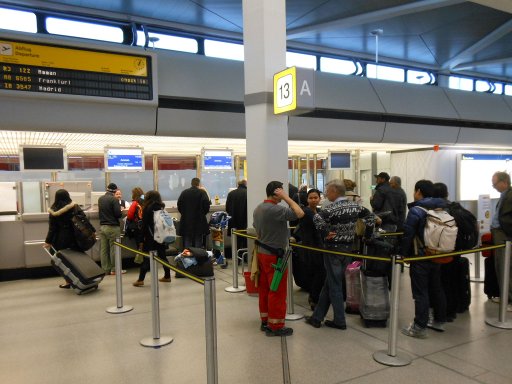 Royal Jordanian Airlines, Check In Business Klasse und Baggage drop Berlin Tegel, TXL