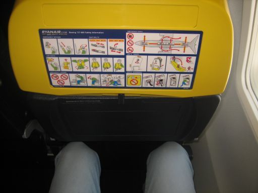 Ryanair Boeing 737–800 Sitzplatzabstand normale Sitzreihe