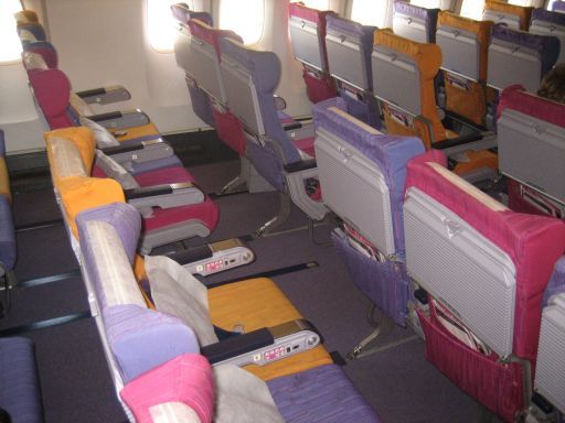 Thai Airways Boeing 747–400 Economy Kabine