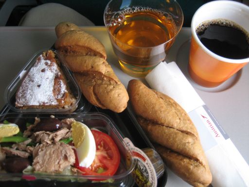 Tyrolean Airways, Snack in der Economy Klasse