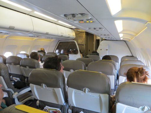 vueling, Kabine Airbus A320–200