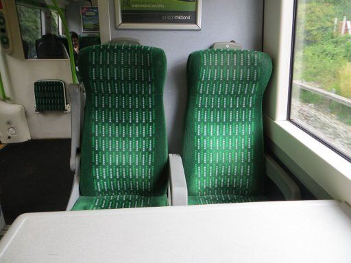 London Midland, Großbritannien, Sitzplätze mit Tisch