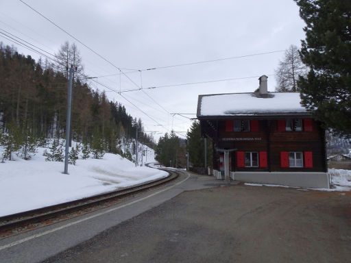 Rhätische Bahn, Bernina Express, Tirano, Italien - Sankt Moritz, Schweiz, Bahnhof Celerina Schlarigna Staz