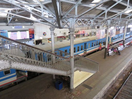 Sri Lanka Railways, Bahnsteige im Hauptbahnhof Station Colombo Fort