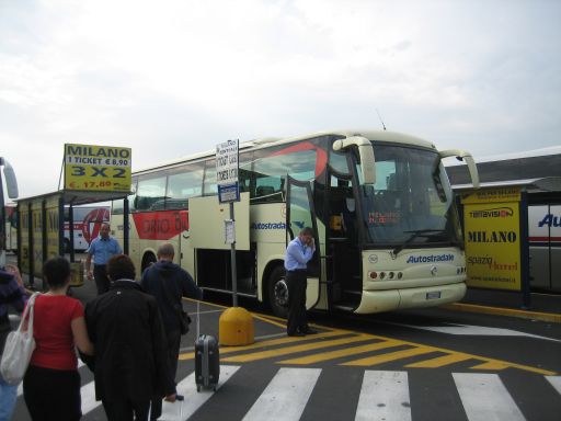 Terravision, Bergamo, Italien, Autostradale Bus nach Mailand