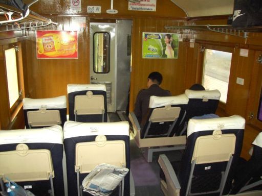 State Railway of Thailand, 2. Klasse Abteil mit Klimaanlage