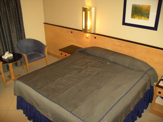 Baisan International Hotel, Manama, Bahrain, Standardzimmer mit Queensize Bett