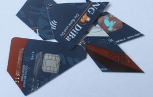 ING–DiBa VISA Karte mit payWave Chip, zerschnitten und entwertet