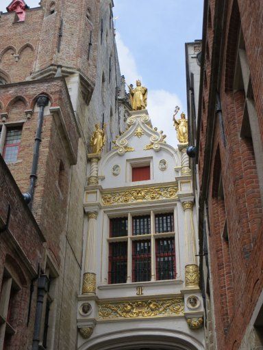 Brügge, Belgien, Gasse beim Rathaus