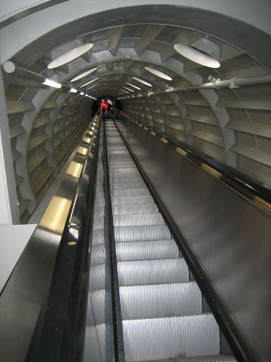 Brüssel, Belgien, Atomium, Rolltreppe in der Verbindungsröhre