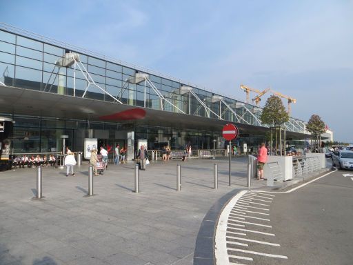 Brüssel, Belgien, Flughafen BRU Airport, Außenbereich Abflugebene