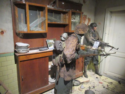 December 44 Museum, La Gleize, Belgien, Waffen-SS Soldaten mit Flecktarn