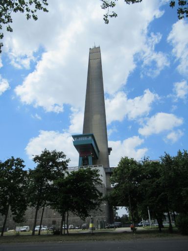 Schiffshebewerk Ronquières, Ronquières, Belgien, 150 m hoher Aussichtsturm, 150 m hoher Aussichtsturm an der N 524 Route Baccara
