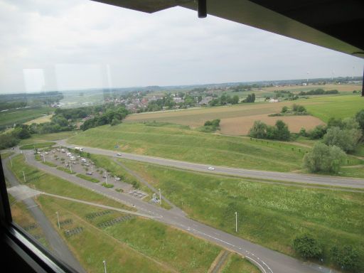 Schiffshebewerk Strépy-Thieu, Besichtigung Ausstellung, Belgien, Blick auf den Besucherparkplatz