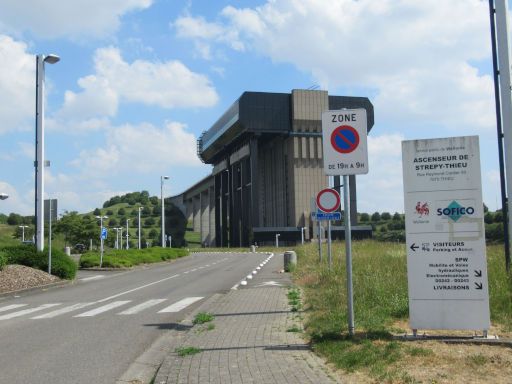 Schiffshebewerk, Canal du Centre, Strépy-Thieu, Belgien, Besucherparkplatz
