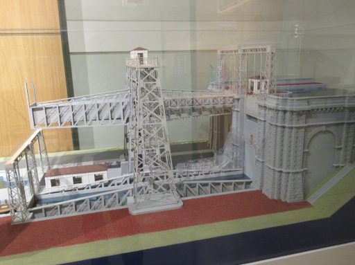 Schiffshebewerk 4, Canal du Centre, Thieu, Belgien, Modell vom Hebewerk in der Ausstellung Strépy-Thieu