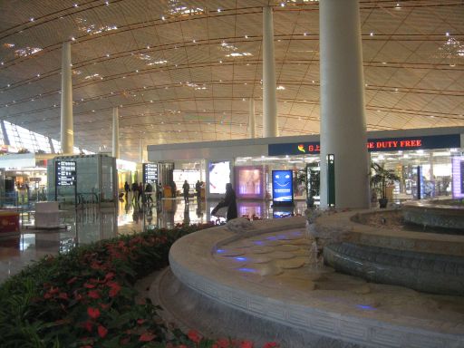 Beijing Capital International Airport Terminal 3, Peking, China, Duty Free Bereich