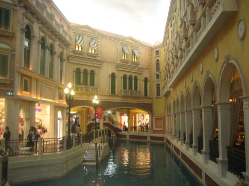 The Venetian, Macau, Macao, China, Kanäle mit Shops und Restaurants