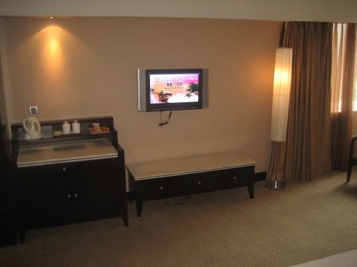 Hotel Beverly Plaza, Macau, Macao, China, Deluxe Zimmer mit Kofferablage, Flachbildschirm Fernseher, Wasserkocher