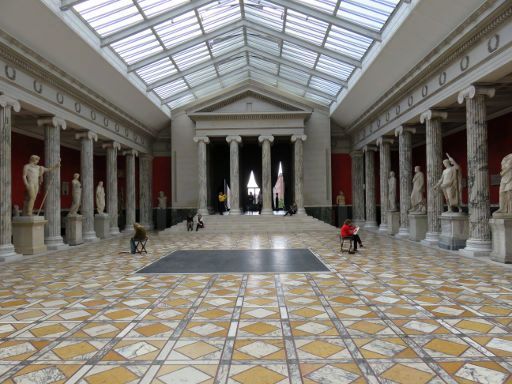 Kopenhagen, Dänemark, Carlsberg Glyptotek, Halle mit Steinstatuen