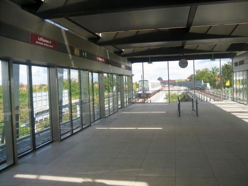 Kopenhagen, Dänemark, Copenhagen Metro, Bahnsteig Flughafen mit Sicherungstüren