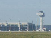 Berlin, Deutschland, Flughafen Berlin Brandenburg BER Airport, Flughafengebäude und Kontrollturm