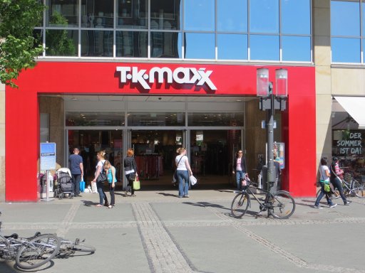 Billig Einkaufen, Berlin, Deutschland, TK Maxx Filiale in Charlottenburg