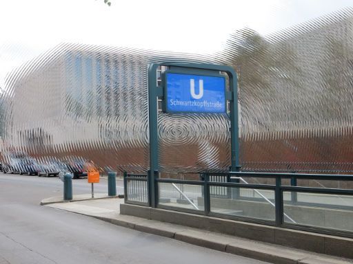 Berlin Deutschland, BND Bundesnachrichtendienst, U–Bahn Station Schwartzkoffstraße Linie U6