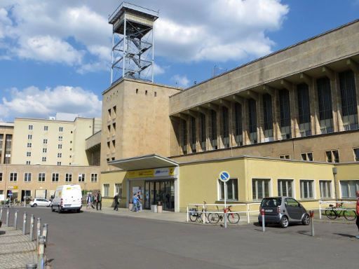 Berlin Deutschland, Flughafen Tempelhof, GAT Bereich Beginn der Führungen