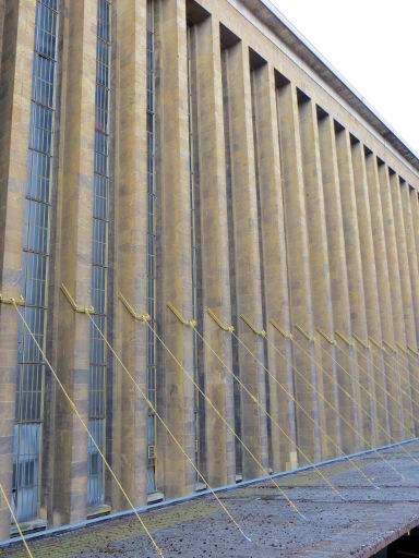 Berlin Deutschland, Flughafen Tempelhof, Außenansicht Eingangshalle vom Frachthof