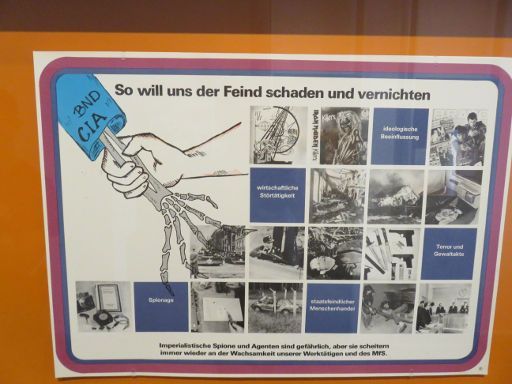 Berlin, Deutschland, STASIMUSEUM, Warnung von dem BND und der CIA