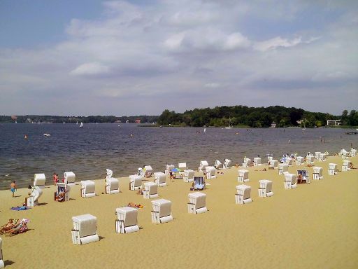 Berlin, Deutschland, Strandbad Wannsee, Strand mit feinem Sand