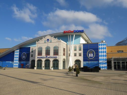 Snow Dome, Bispingen, Deutschland, Eingang zum Snow Dome und Hofbräu München - Bispingen