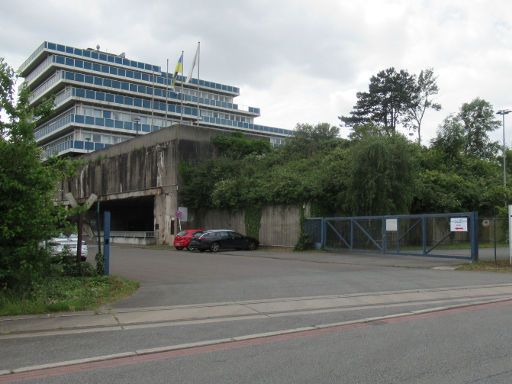 U-Boot Werft–Bunker Hornisse, Bremen, Deutschland, Außenansicht an der Kap-Horn-Straße 16, 28237 Bremen / Hafen