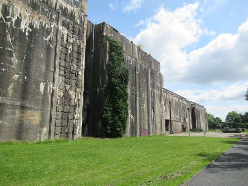 U-Boot Werft–Bunker Valentin, Bremen, Deutschland, Außenansicht von Süden